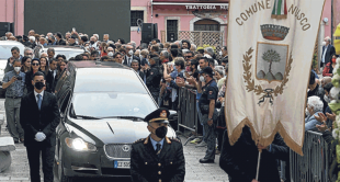 funerale di ciriaco de mita folla a nusco