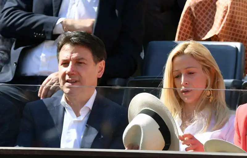 giuseppe conte e olivia paladino mezzelani gmt020