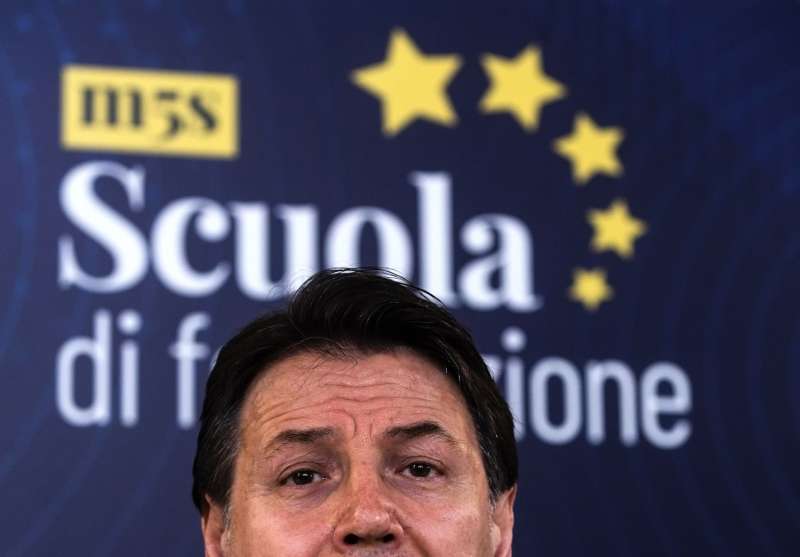 giuseppe conte scuola di formazione m5s