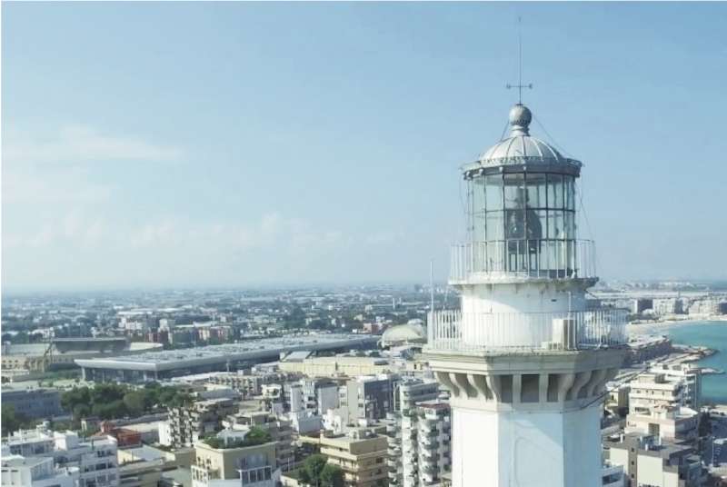 il faro di san cataldo