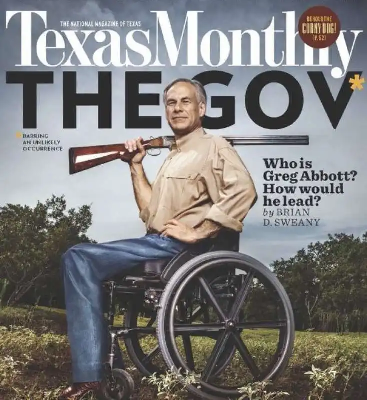 il governatore del texas greg abbott con le armi