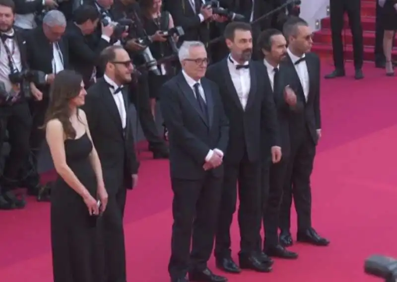 il red carpet di esterno notte a cannes