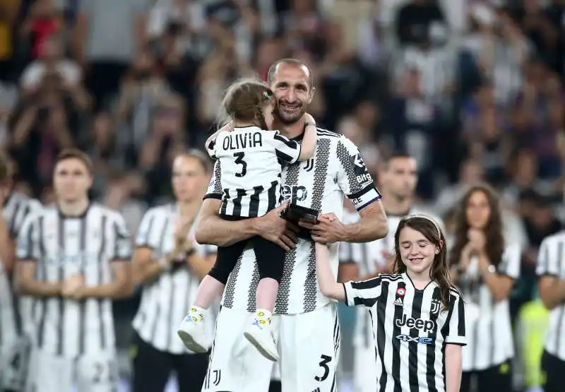 il saluto di giorgio chiellini alla juventus 12