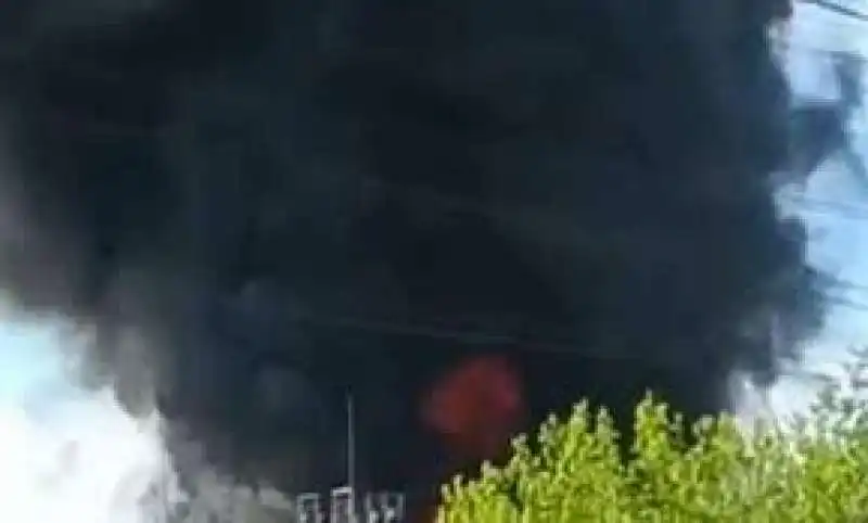 incendio al centro aerospaziale zhukovsky di mosca   2