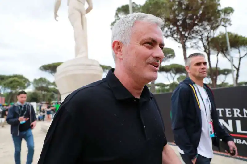 jose mourinho foto cavaliere gmt050