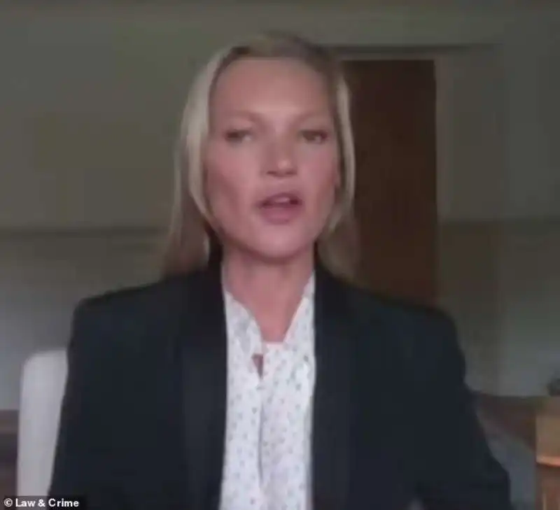 Kate Moss durante la testimonianza al processo di Johnny Depp 3