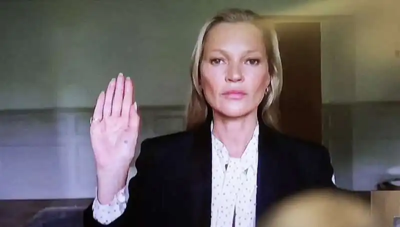 kate moss giura prima di testimoniare