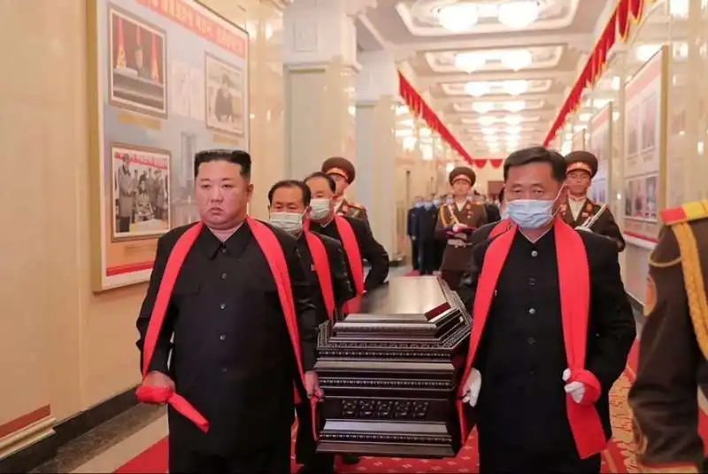 kim jong un al funerale di hyon chol hae 1