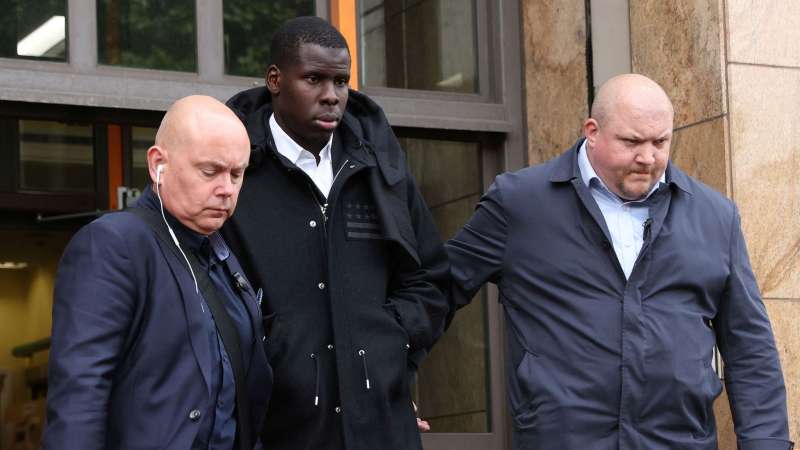 kurt zouma arriva in tribunale