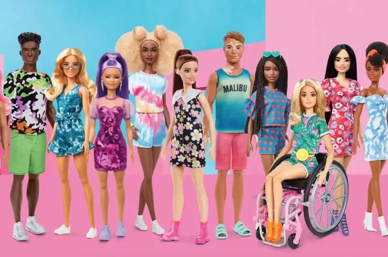 la linea fashionistas di barbie 