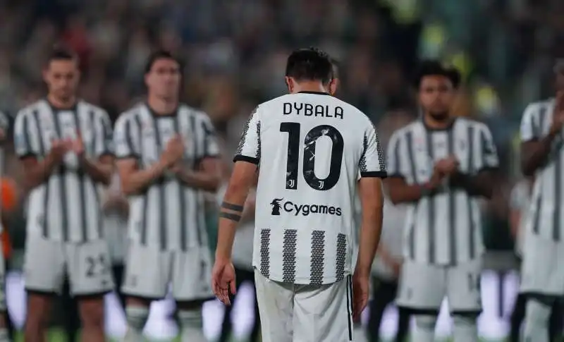 le lacrime di paulo dybala mentre saluta la juventus 3