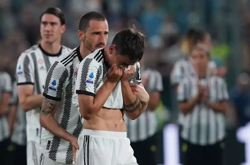 le lacrime di paulo dybala mentre saluta la juventus 5