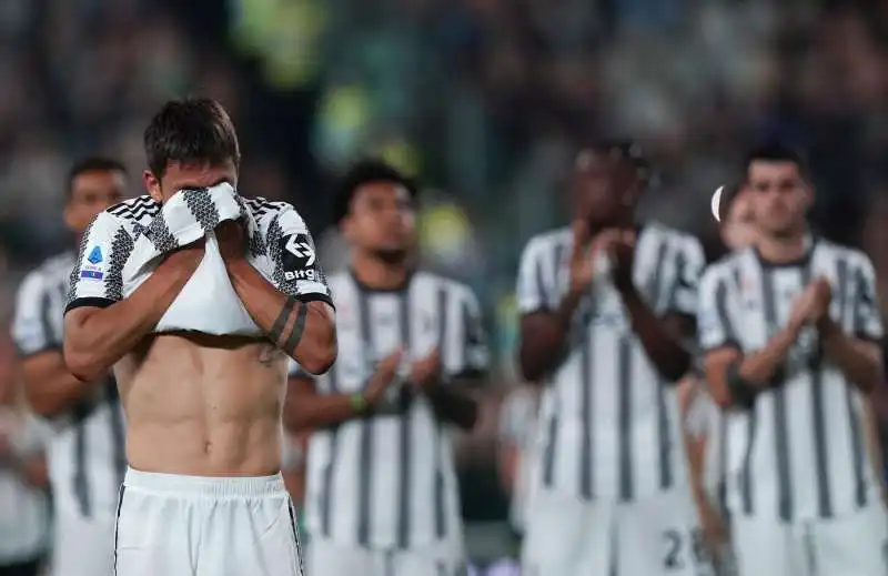 le lacrime di paulo dybala mentre saluta la juventus 7