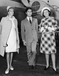 luciana pignatelli, valentino e la principessa irene galitzine a new york 1965