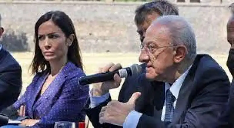 mara carfagna vincenzo de luca