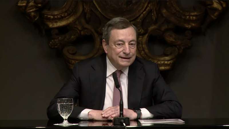 mario draghi conferenza stampa a washington 1