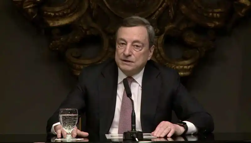 mario draghi   conferenza stampa a washington   4