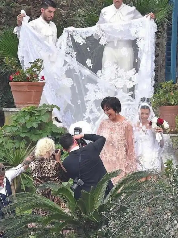 matrimonio di travis barker e kourtney kardashian a portofino 2