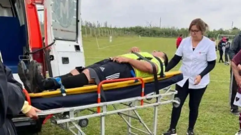 Oscar Antonio Perez arbitro argenitno colpito da un arma da fuoco durante partita 