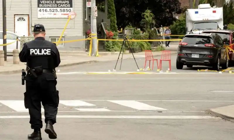 polizia per le strade di toronto 