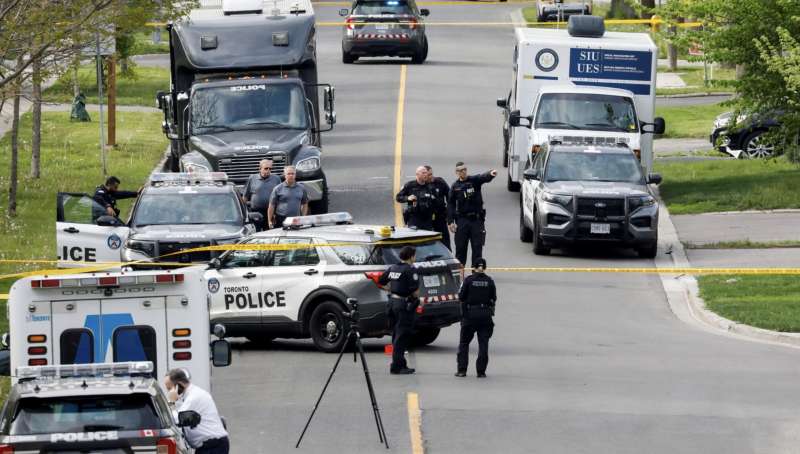 polizia per le strade di toronto