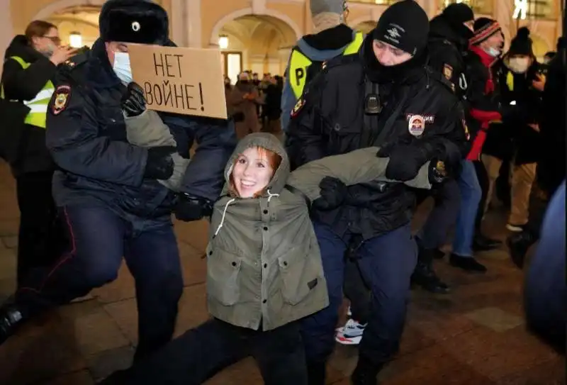 proteste contro la guerra i ucraina 10