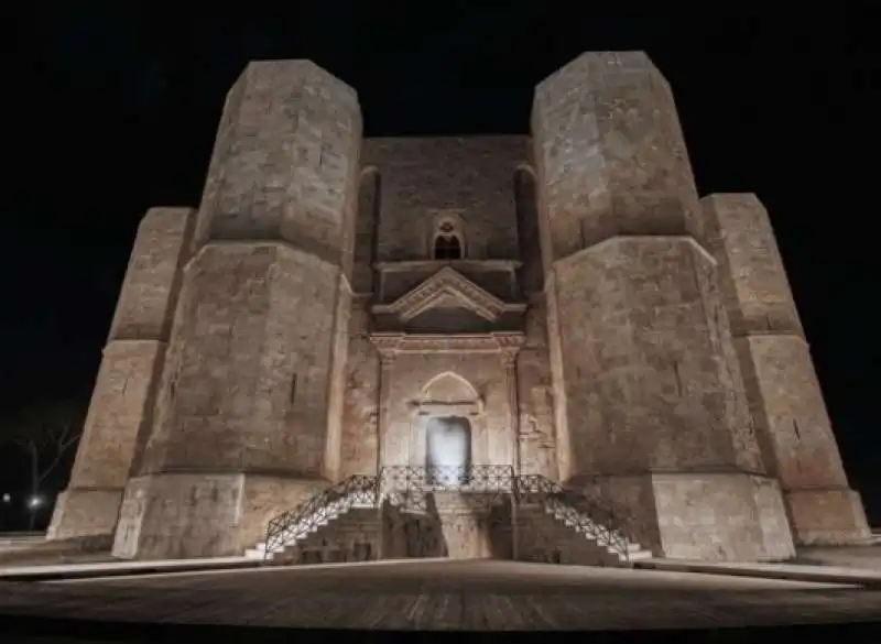 sfilata cosmogonie di gucci a castel del monte