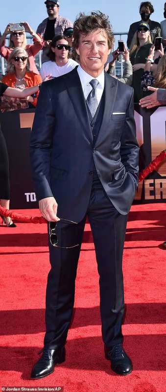 Tom Cruise alla premier di Top Gun- Maverick 5