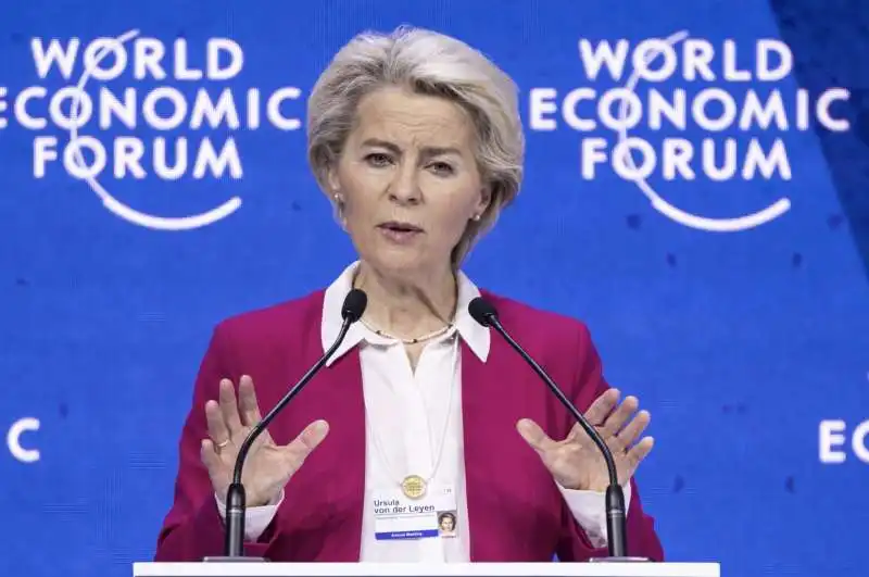 ursula von der leyen a davos 2022   4