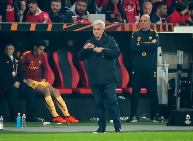 bayer leverkusen roma mourinho