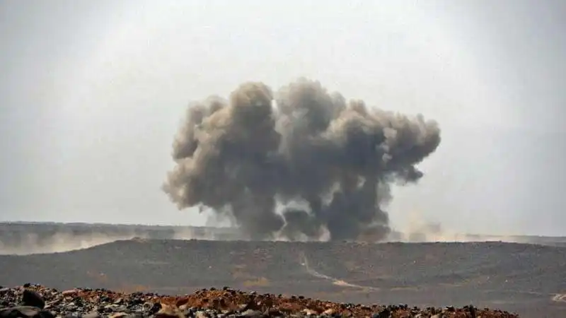 BOMBARDAMENTI A ZAWIYA IN LIBIA