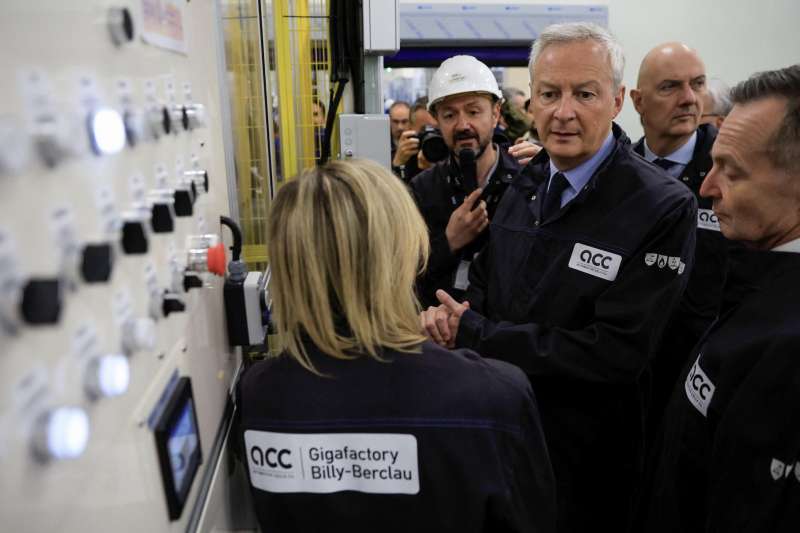 bruno le maire inaugurazione gigafactory acc a douvrin