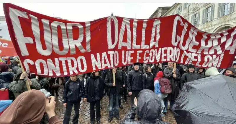 corteo del primo maggio a torino 1