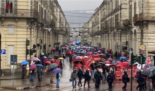 corteo del primo maggio a torino