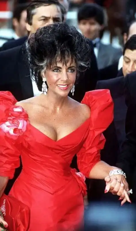 elizabeth taylor a cannes