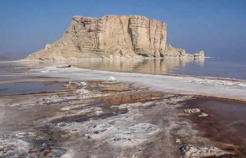 EMERGENZA IDRICA - LAGHI CHE SI STANNO PROSCIUGANDO 