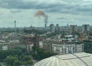 ESPLOSIONE IN CENTRO A MILANO