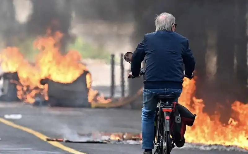 francia, scontri tra manifestanti e polizia   1 maggio 2023   7