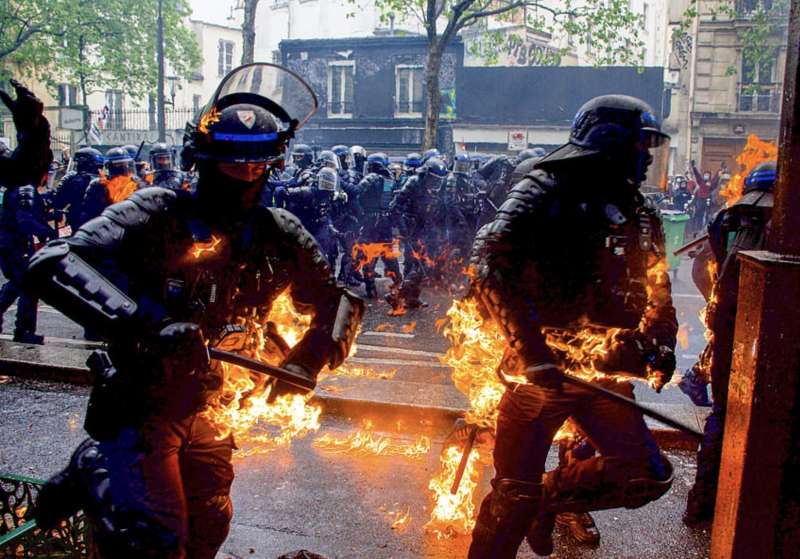 francia, scontri tra manifestanti e polizia 1 maggio 2023 9