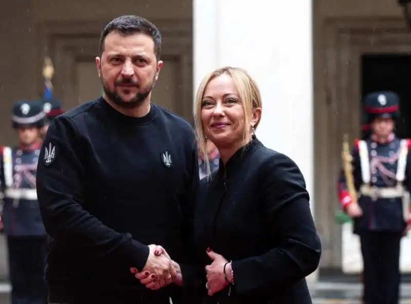 giorgia meloni accoglie volodymyr zelensky a palazzo chigi   1