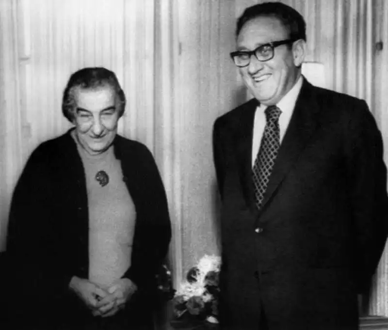 golda meir henry kissinger (2)