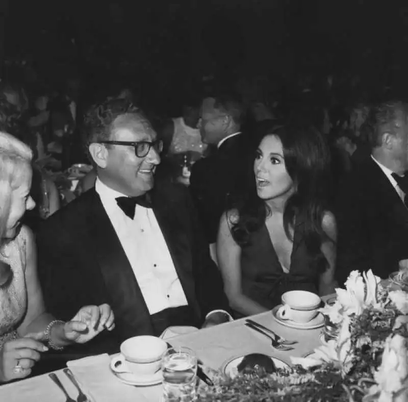 henry kissinger party (3)