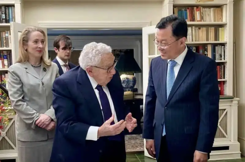 HENRY KISSINGER XIE FENG 