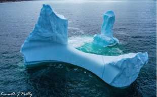 iceberg a forma di pene 1