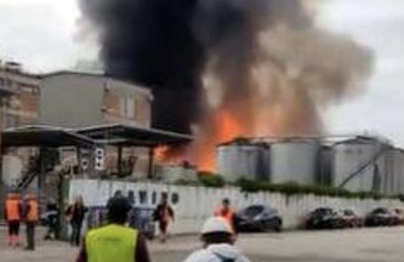 incendio stabilimento caviro 8