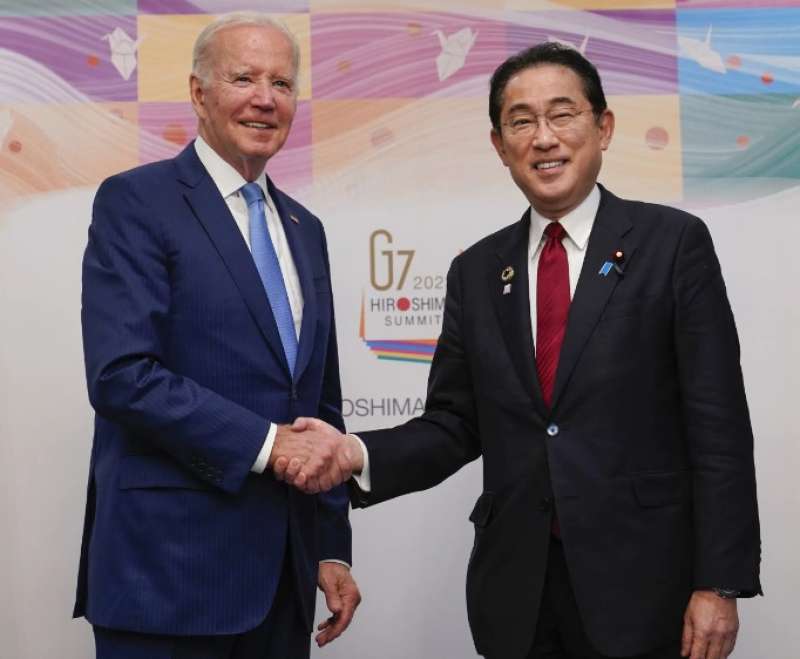 joe biden e fumio kishida al g7 di hiroshima