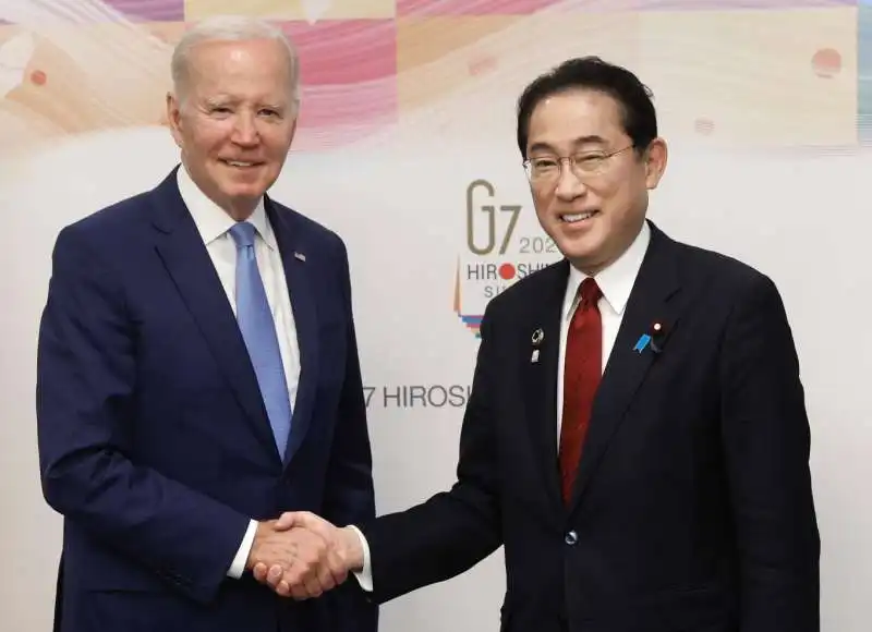 joe biden   fumio kishida   g7 hiroshima 