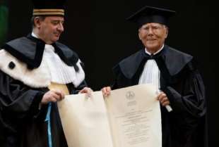 laurea honoris causa giorgio armani 8