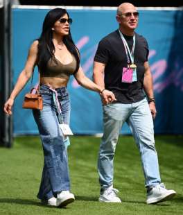 lauren sanchez jeff bezos 7