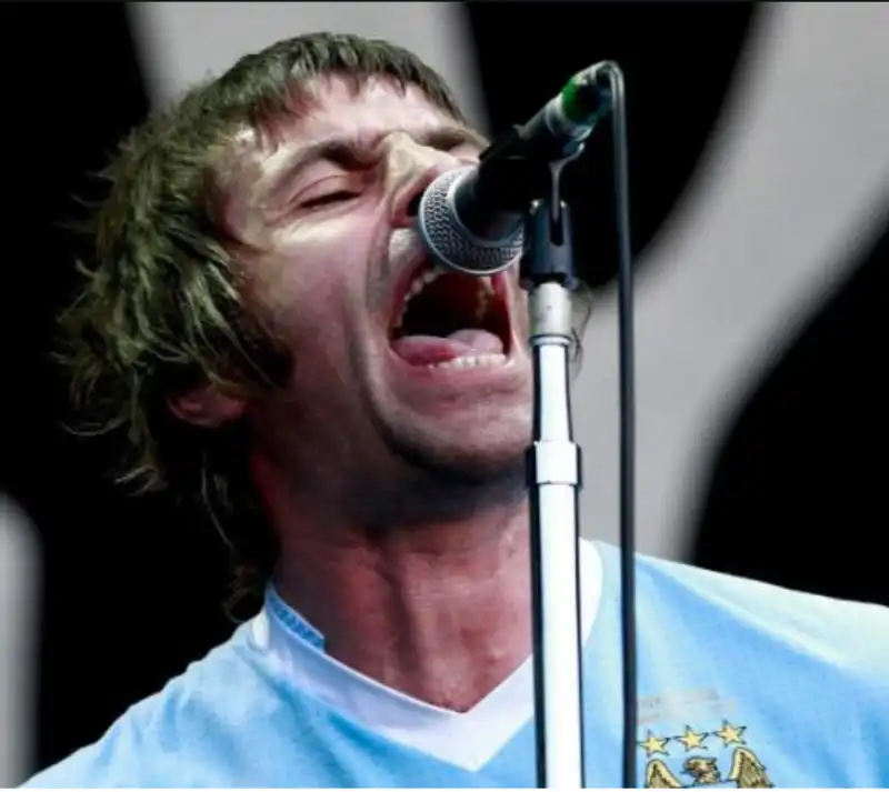 LIAM GALLAGHER